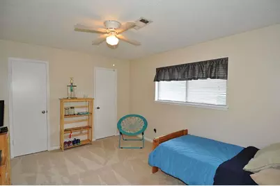 5421 Thistle Drive, Dickinson, TX 77539 - Photo 10