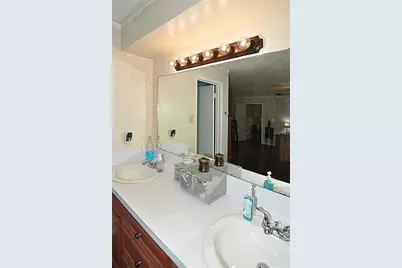 5421 Thistle Drive, Dickinson, TX 77539 - Photo 8