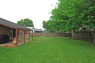 5421 Thistle Dr, Dickinson, TX 77539 - Photo 16