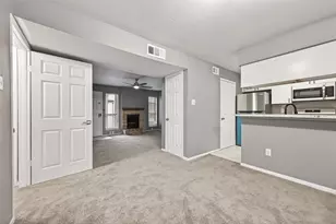 2100 Wilcrest Dr, Houston, TX 77042 - Photo 10