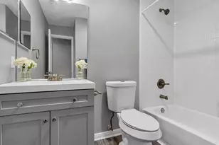 9519 Pagewood Ln, Houston, TX 77063 - Photo 16