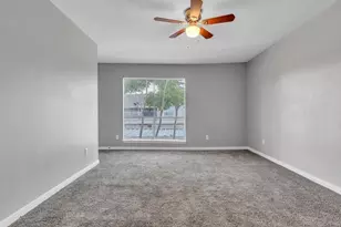 9519 Pagewood Ln, Houston, TX 77063 - Photo 18