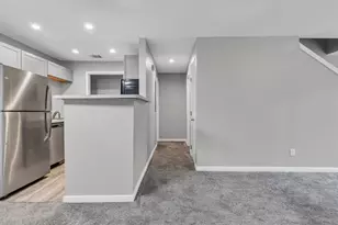 9519 Pagewood Ln, Houston, TX 77063 - Photo 12