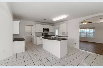 1812 Settlers Court Drive, Sealy, TX 77474 - Photo 10