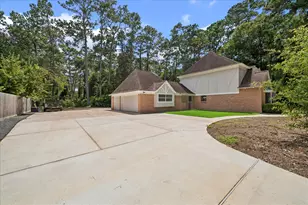 2702 Royal Cir Dr, Kingwood, TX 77339 - Photo 26