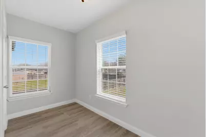 8902 1/2 Courtney Drive, Highlands, TX 77562 - Photo 14