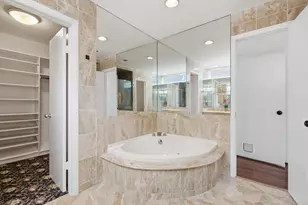 2810 Lakeview Dr, Missouri City, TX 77459 - Photo 24