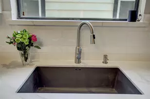 910 Malone St, Houston, TX 77007 - Photo 16