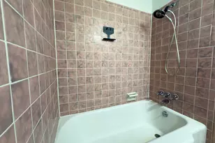 4745 Warm Springs Rd, Houston, TX 77035 - Photo 12