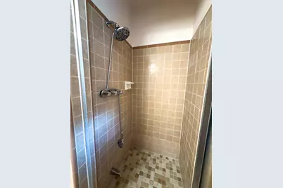 4745 Warm Springs Road, Houston, TX 77035 - Photo 10