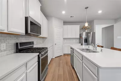 1203 Cascade Hills Drive, Rosharon, TX 77583 - Photo 12