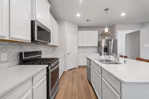 1203 Cascade Hls Dr, Rosharon, TX 77583 - Photo 12