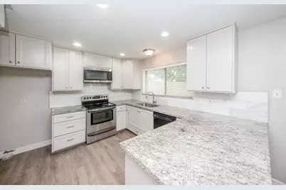 16418 Blackhawk Boulevard, Friendswood, TX 77546 - Photo 10