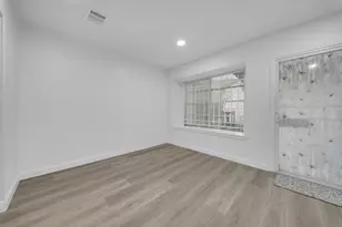 6379 S Briar Bayou Dr, Houston, TX 77072 - Photo 6