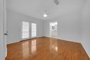 6379 S Briar Bayou Dr, Houston, TX 77072 - Photo 10