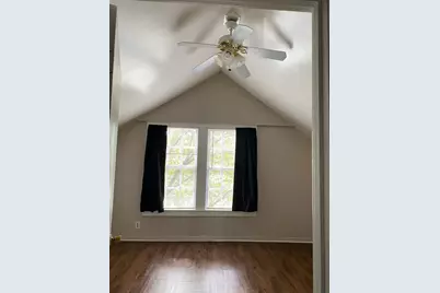 800 Travis Street #Attic, Columbus, TX 78934 - Photo 6