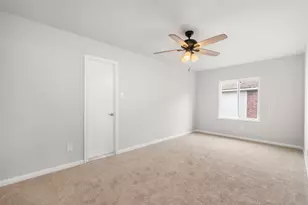 13726 Sandy Bend Ct, Houston, TX 77044 - Photo 34