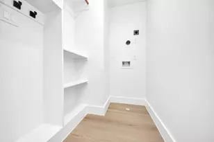 8314 Prairie View Dr, Houston, TX 77088 - Photo 16