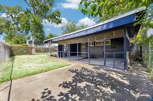 96 Burress St, Houston, TX 77022 - Photo 22