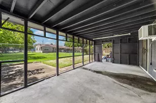 96 Burress St, Houston, TX 77022 - Photo 26