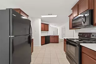 4918 Jagged Cliff Ln, Rosenberg, TX 77469 - Photo 4