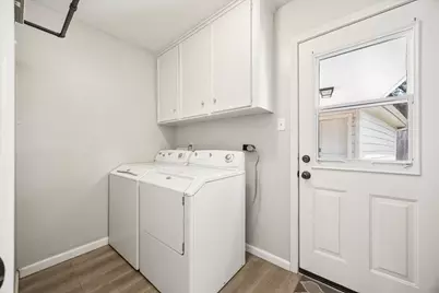 11010 Overbrook Lane, Houston, TX 77042 - Photo 20