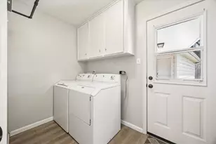 11010 Overbrook Ln, Houston, TX 77042 - Photo 20