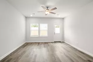 225 Elm Spring Dr, Hockley, TX 77447 - Photo 4