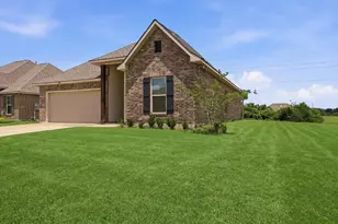 702 Balsa Wood Dr, Orange, TX 77630 - Photo 2