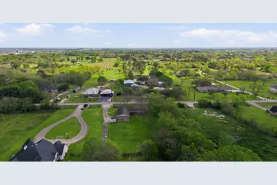 12410 Roy Road, Brookside Village, TX 77581 - Photo 30