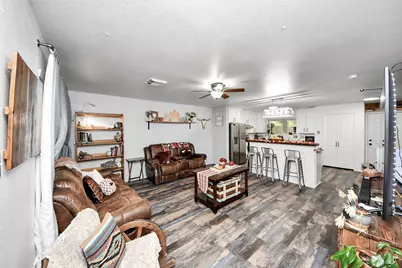 8435 Broadleaf Avenue, Baytown, TX 77521 - Photo 4