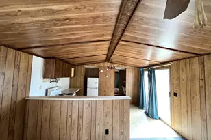 1075 Lakeshore Ln, Bandera, TX 78003 - Photo 4