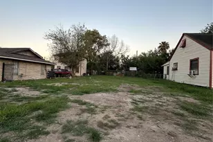 6711 Eastwood St, Houston, TX 77021 - Photo 1