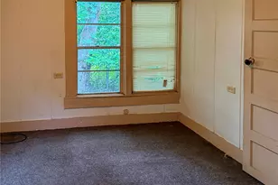 321 Sycamore St, Grapeland, TX 75844 - Photo 14