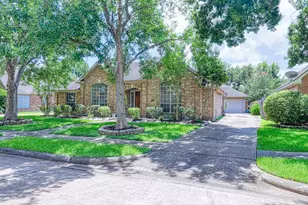 2123 Meadow Park Cir, Missouri City, TX 77459 - Photo 2