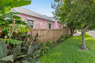 1301 15th St, Galveston, TX 77550 - Photo 2