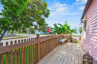 1301 15th Street, Galveston, TX 77550 - Photo 6