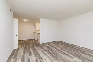 2350 Bering Dr, Houston, TX 77057 - Photo 4