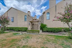 6750 Sands Point Dr, Houston, TX 77074 - Photo 2