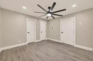 6750 Sands Point Dr, Houston, TX 77074 - Photo 26