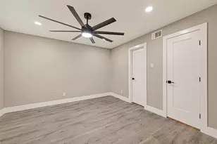 6750 Sands Point Dr, Houston, TX 77074 - Photo 8