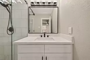 6750 Sands Point Dr, Houston, TX 77074 - Photo 10