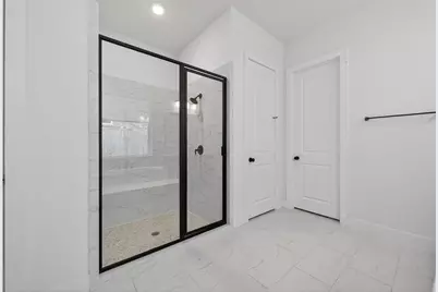 9722 Dani Lake Drive, Tomball, TX 77375 - Photo 14
