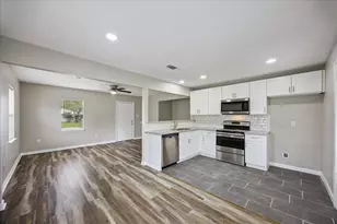 1011 12th 1/2 Street N, Texas City, TX 77590 - Photo 4