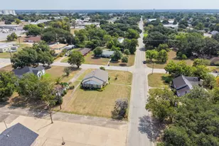 810 Main St, Hempstead, TX 77445 - Photo 6