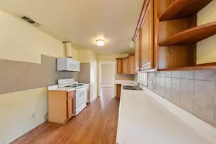 810 Main St, Hempstead, TX 77445 - Photo 14