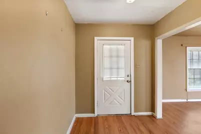 810 Main Street, Hempstead, TX 77445 - Photo 16