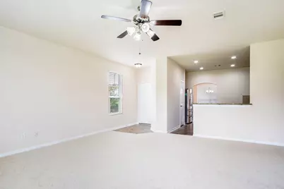 5215 Espuela Lane, Baytown, TX 77521 - Photo 4