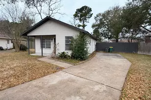 918 Bolton Ct, Tomball, TX 77375 - Photo 2