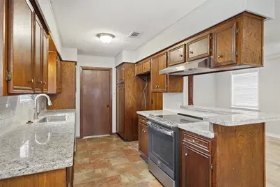 592 Florida Park, Conroe, TX 77302 - Photo 14